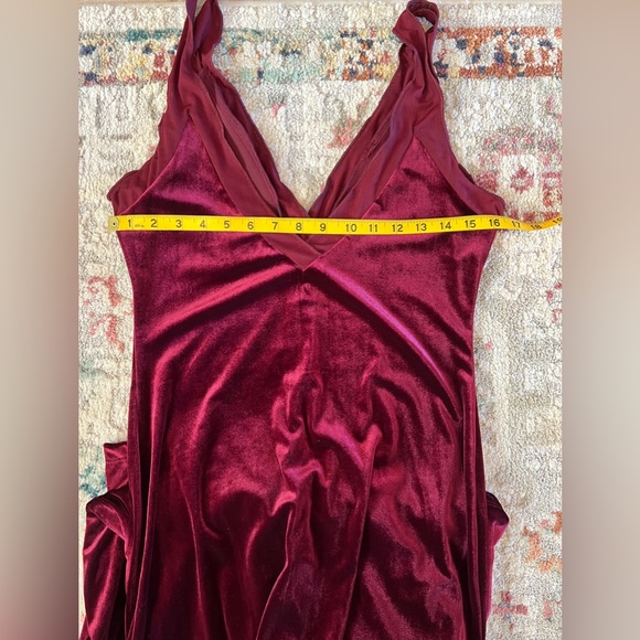 Signature Studio Red Velvet Dress Size L NWT - Picture 12 of 12